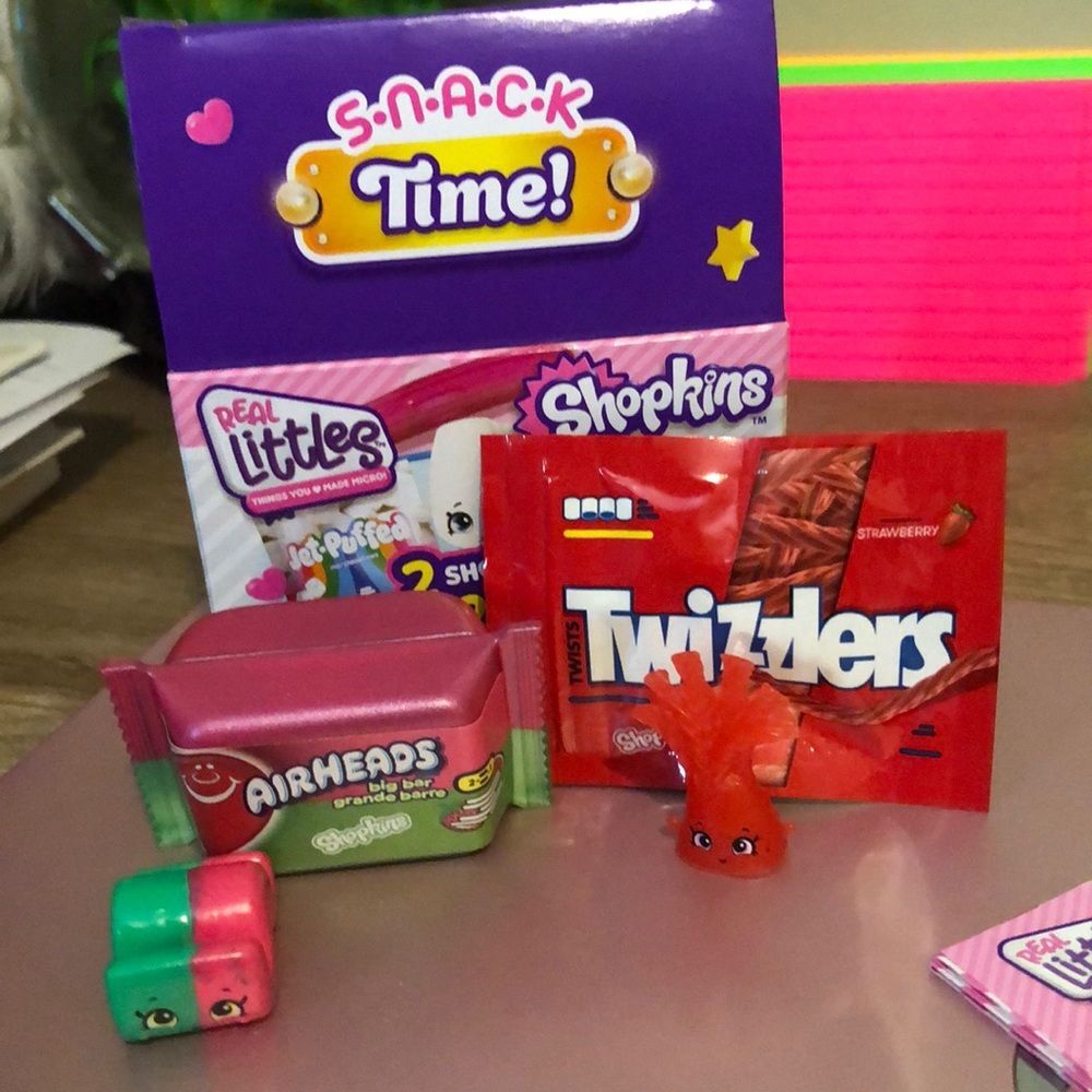 Real littles shopkins snack time minis